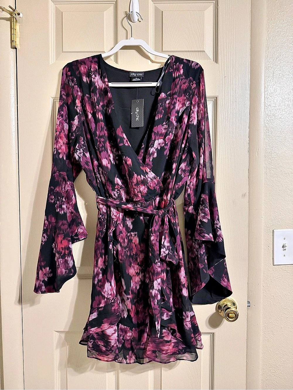 City Chic Dress Gemma Floral Mini Dress Purple & Black Size 18